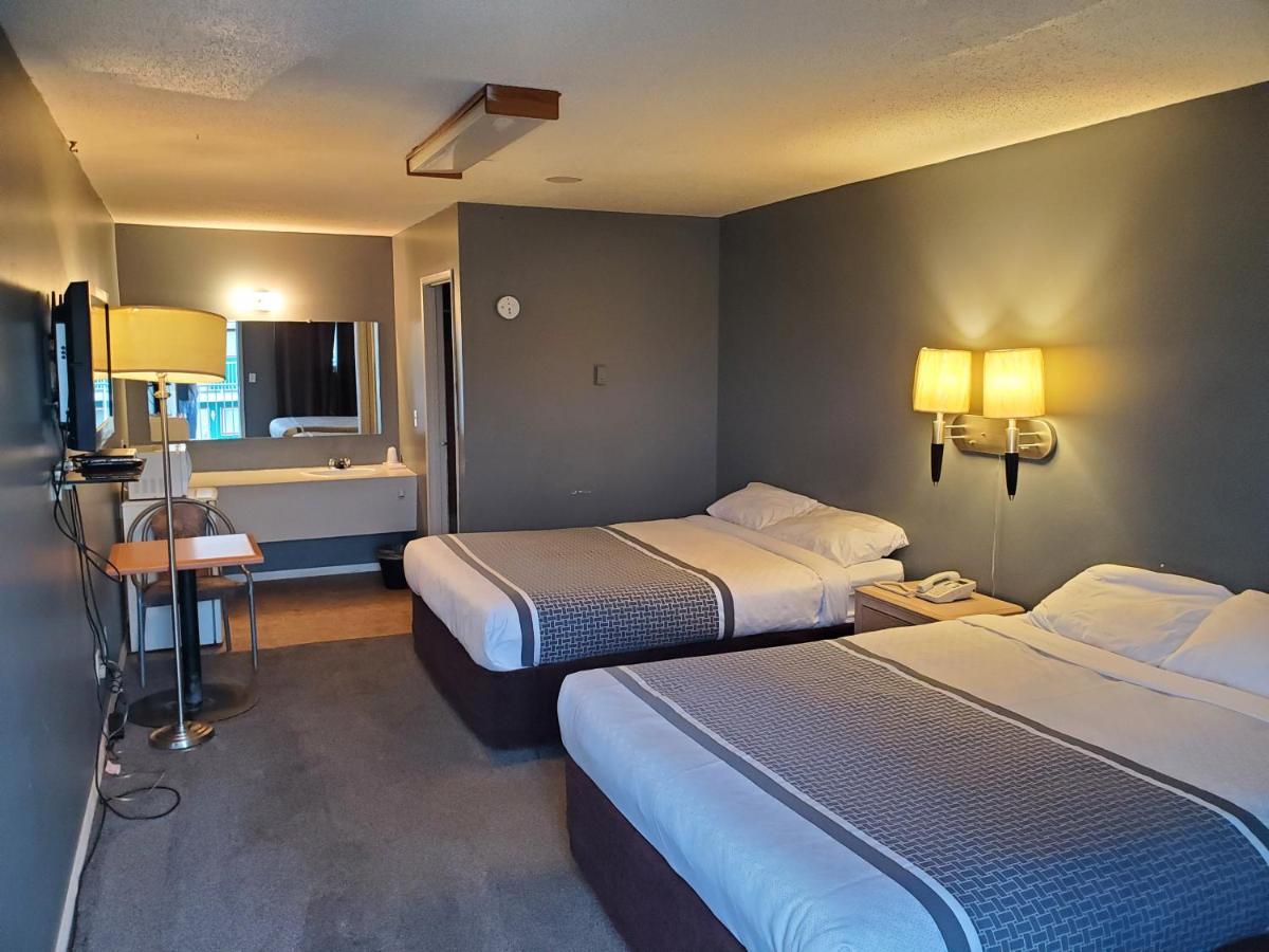 Wild Rose Country Inn Grande Prairie Eksteriør bilde